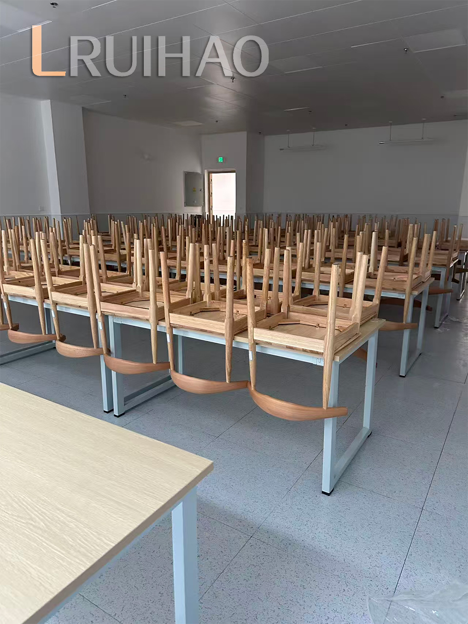 淮安市某职业学校图书馆