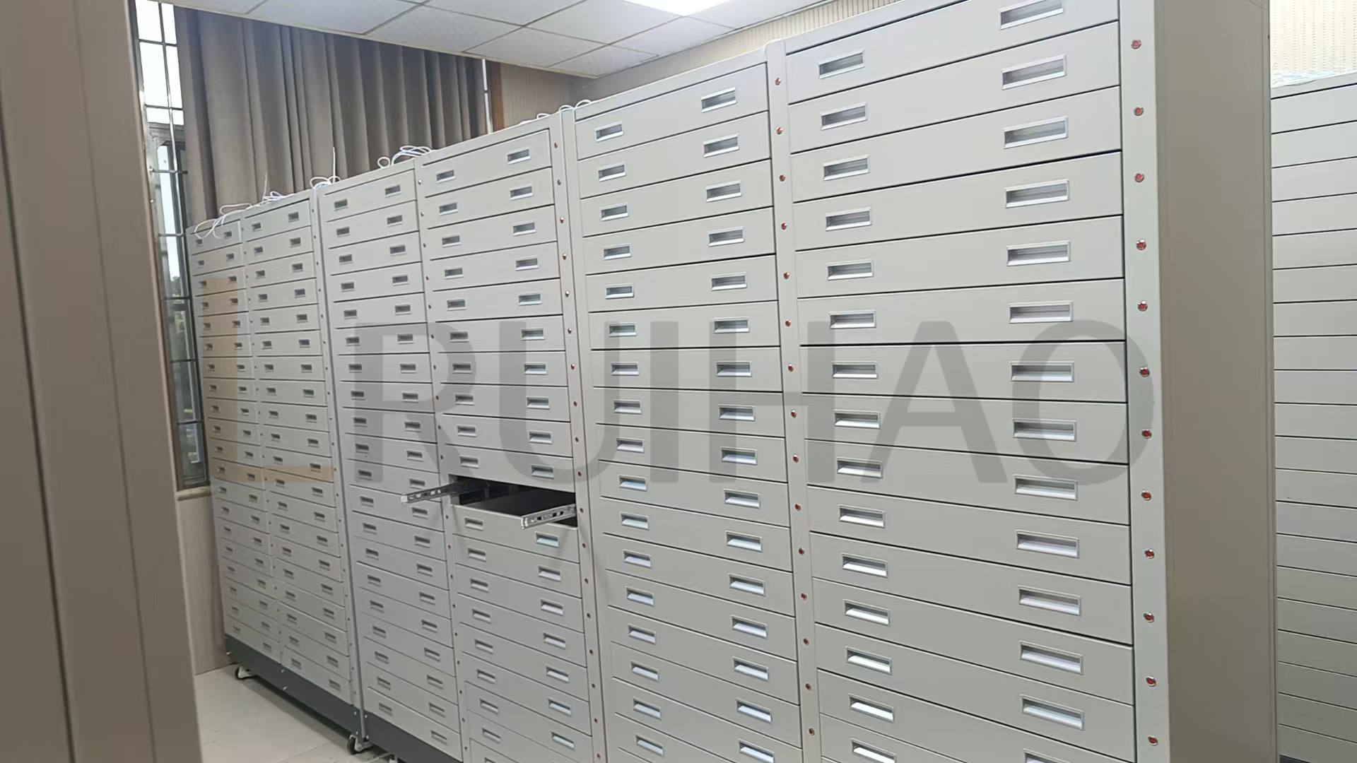 自动弹出型底图柜